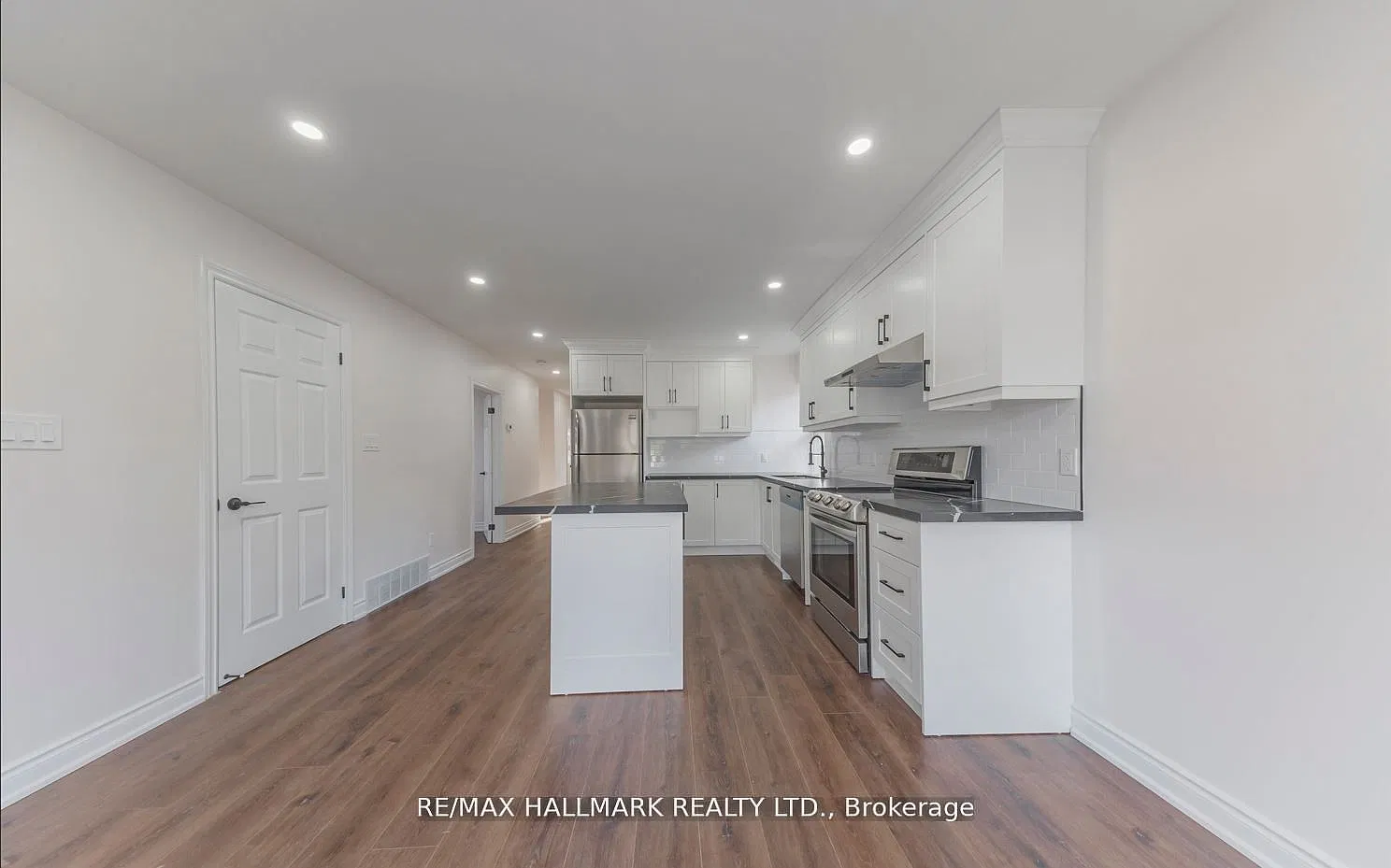 3 bed, $2,950 — Photo 4