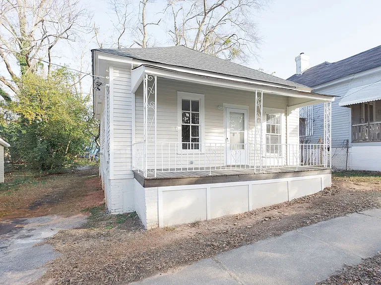 205 W Cherry St — Photo 40