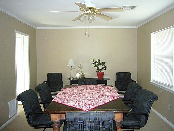 2nd image of 411 Skywood Dr