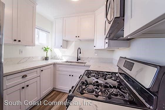 2nd image of 3347 A St