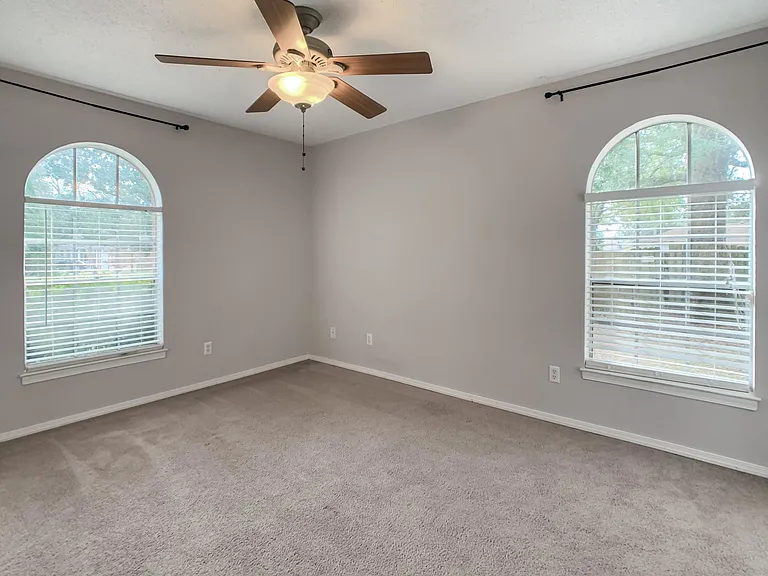 4239 Burtonwood Cir — Photo 22