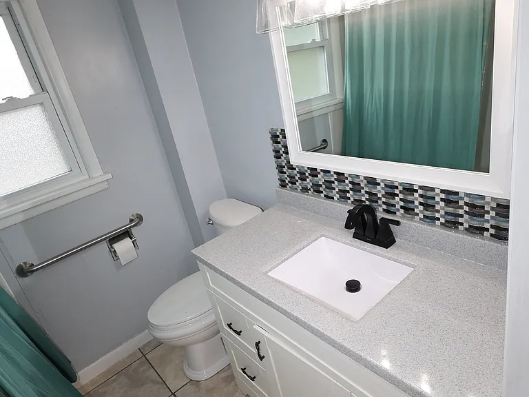 2908 Pleasant Plain Ave — Photo 7