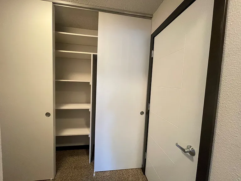 Normandy Duke Apartments — Photo 12