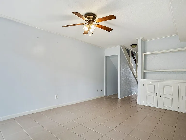 115 Beechnut St #A3 — Photo 13