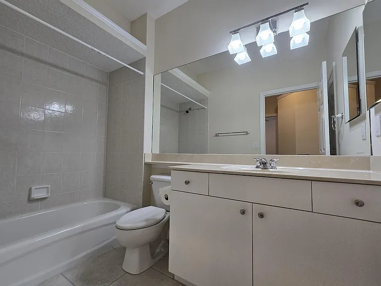1463 SE Tidewater Pl — Photo 24