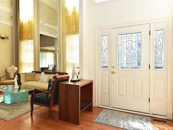 2nd image of 301 Trotting Ln
