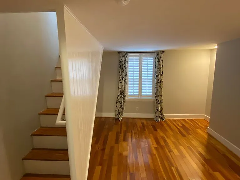 729 Catherine St — Photo 19