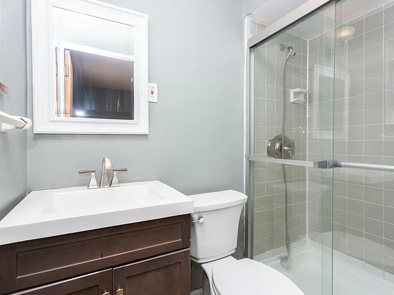 7507 Devonshire Ave — Photo 9