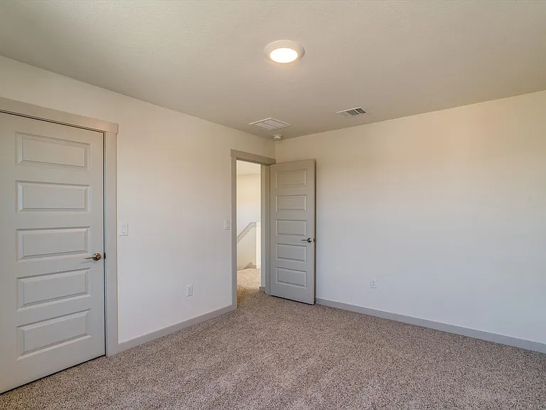 200 Cupreata Ln — Photo 15