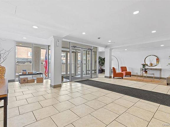 3rd image of 750 Shore Rd APT 2G
