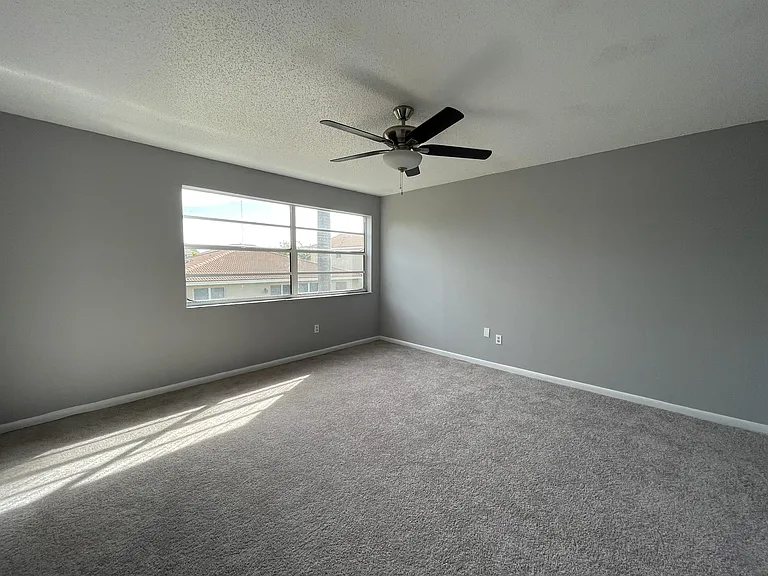 20511 NW 15th Ave #4 — Photo 21