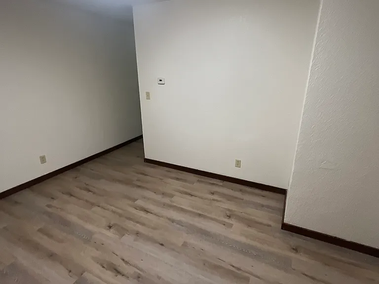 1430 Thomas Pl #1/2 — Photo 10