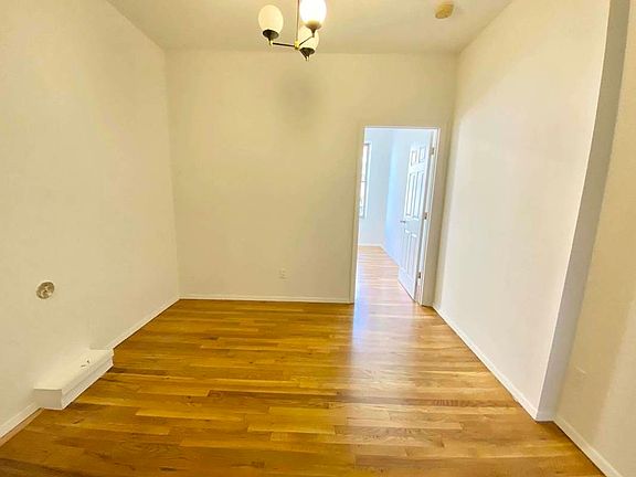 3rd image of 190 Bleecker St APT 14