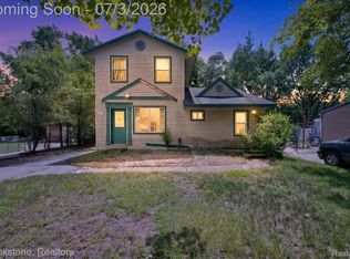 34637 Fairchild St, Westland, MI 48186