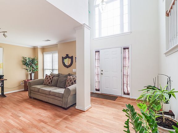 5th image of 1325 Carlysle Park Dr