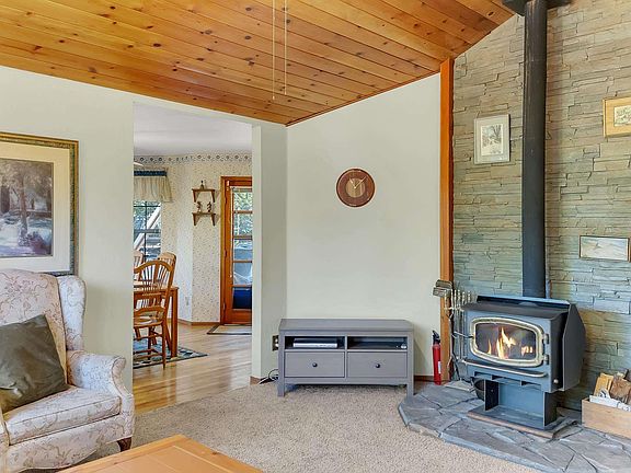 5th image of 22455 Scenic Dr