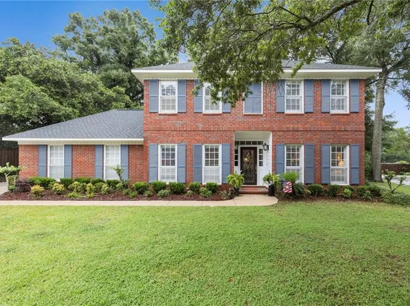 6300 Hillcrest Oaks Dr, Mobile, AL 36693