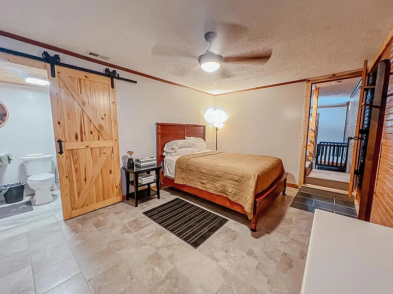 916 Valleywood Heights Dr — Photo 12