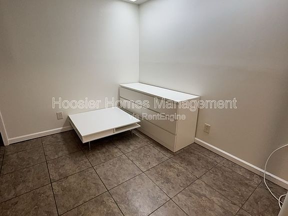 2nd image of 770 E 61st St #7