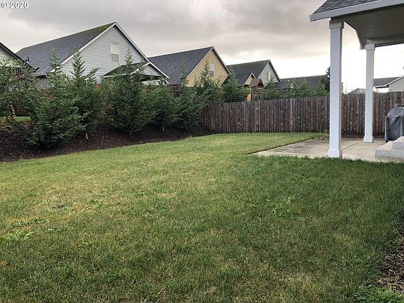 2nd image of 10723 NE 108th Pl