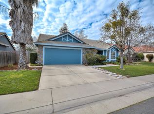 180 Sterling Oak Dr, Galt, CA 95632