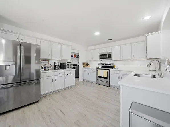 3914 Bear Oak Path, San Antonio, TX 78223