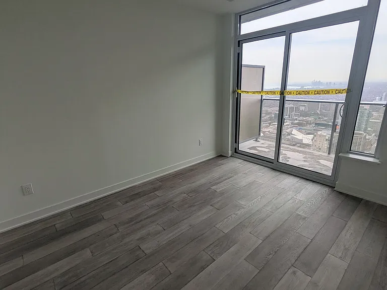 11 Yorkville Ave #5601 — Photo 8