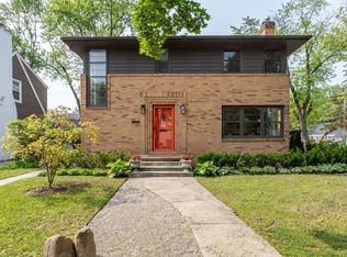 10155 Elgin Ave, Huntington Woods, MI