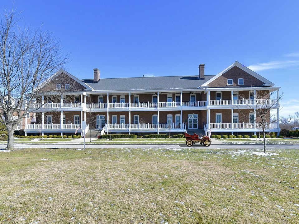 1st image of 5757 Lawton Loop E Dr APT 4