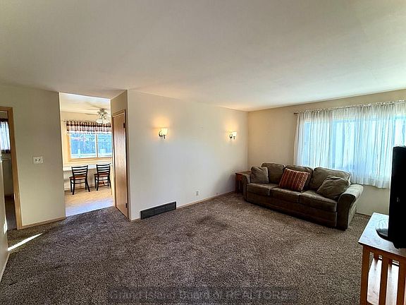 4th image of 1723 N Kruse Ave