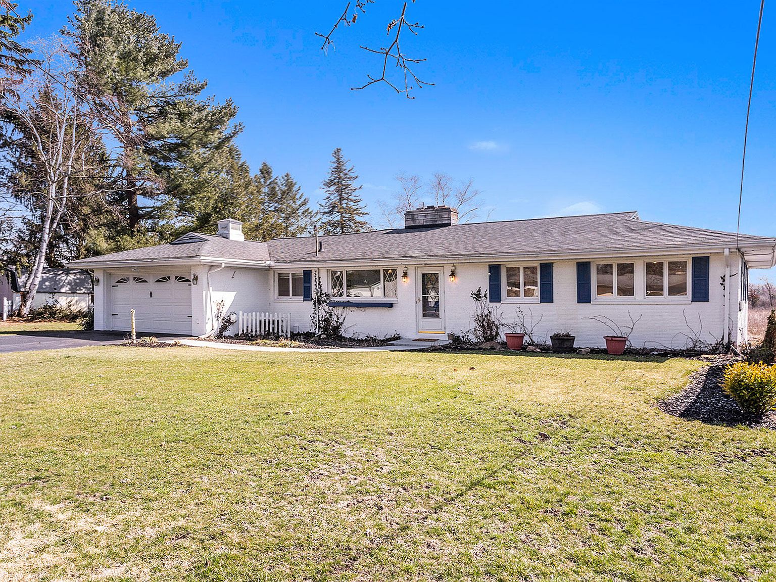 305 Lakeshore Dr, Battle Creek, MI 49015 Zillow