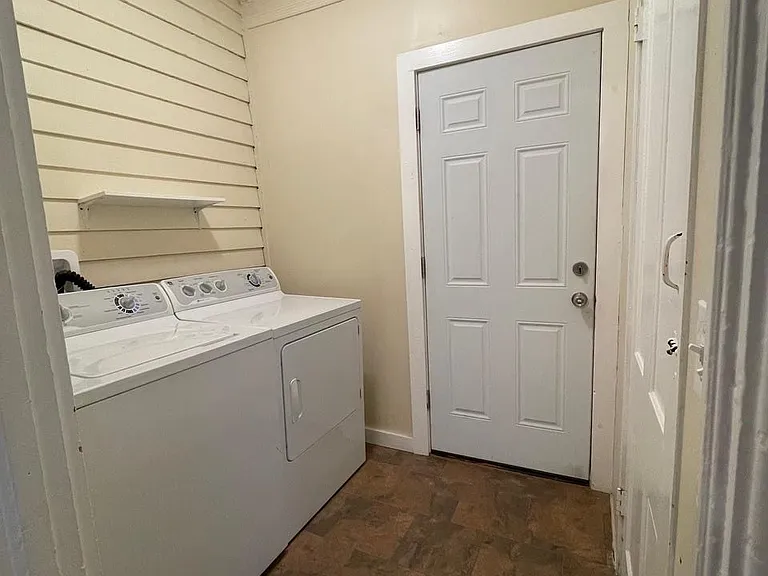 22 Cozzens Ave #1 — Photo 3