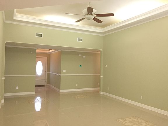 3rd image of 1703 Chandler Cir
