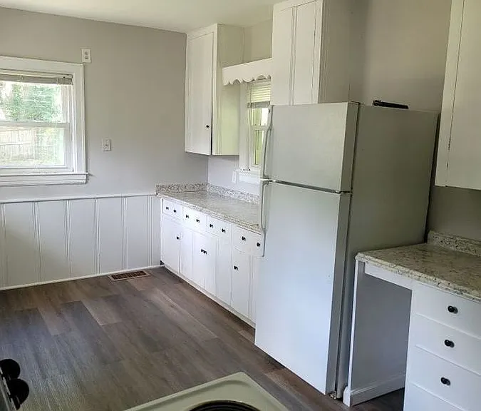 1411 Hill St — Photo 15