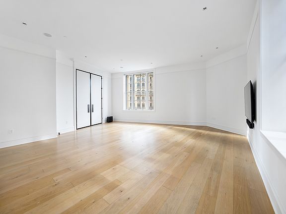 3rd image of 2112 Broadway #5A