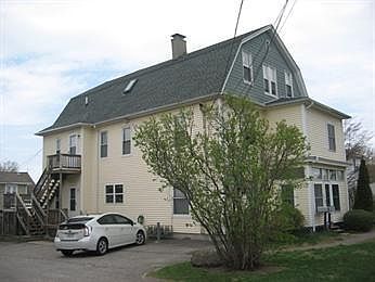 2nd image of 22 Sherburne Ave APT 3