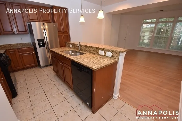 1310 Cheswick Ln — Photo 4