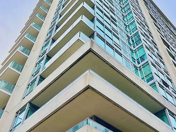 2nd image of 1055 Southdown Rd #1309