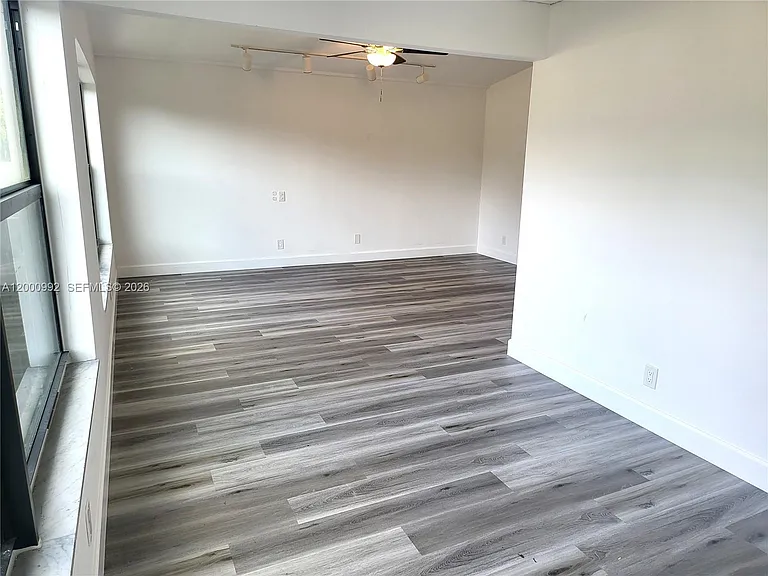 9723 N New River Canal Rd #416 — Photo 19