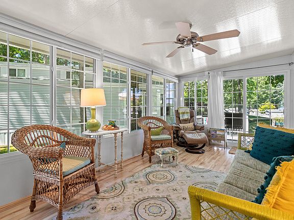 5th image of 634 Hillview Ln