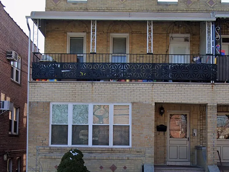 1361 Crosby Ave #2 — Photo 1