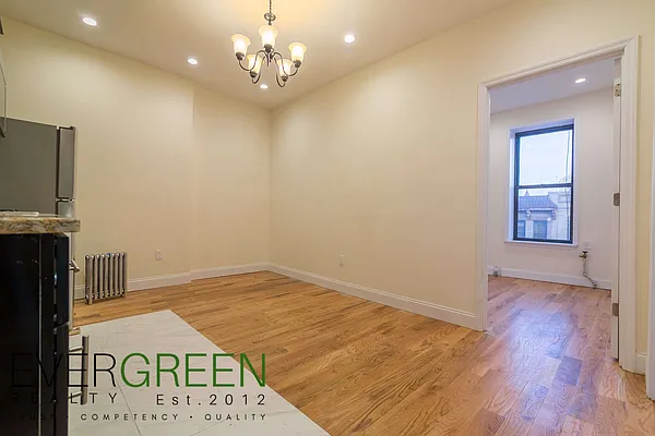 Rented by Evergreen Apartments BK | media 3