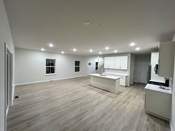 5th image of 149 Four Leaf Dr #149