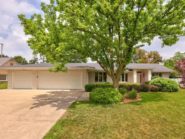 3485 Highland Dr, Bay City, MI 48706