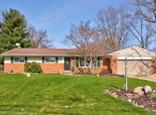 2477 Sebastian Dr, Grand Blanc, MI 48439