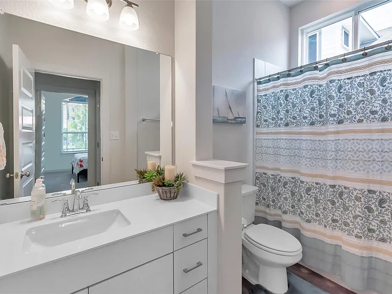563 Saturnia Dr — Photo 20
