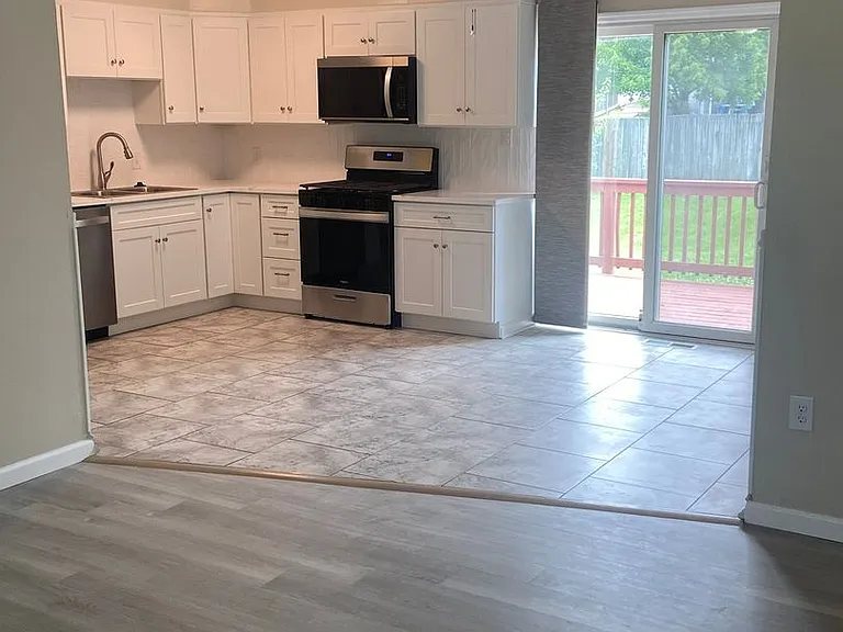 10944 Arctic Dr — Photo 4