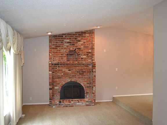 5th image of 12222 81st Ave E
