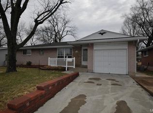 1362 N New Florissant Rd, Florissant, MO 63033