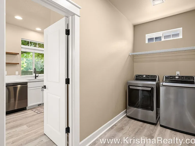 19405 SE 33rd St — Photo 12